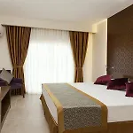 علاء الدين بيتش فندق