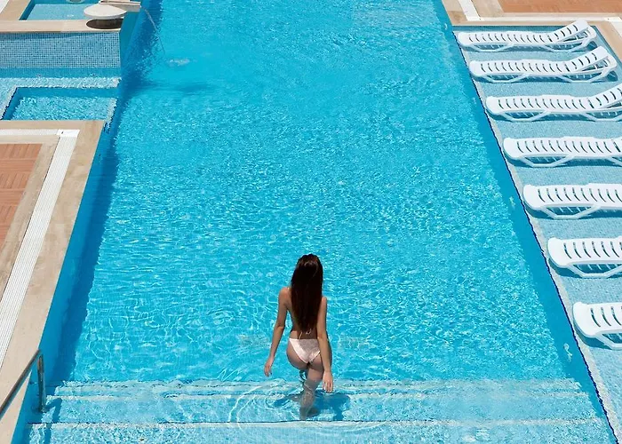 علاء الدين بيتش ألانيا